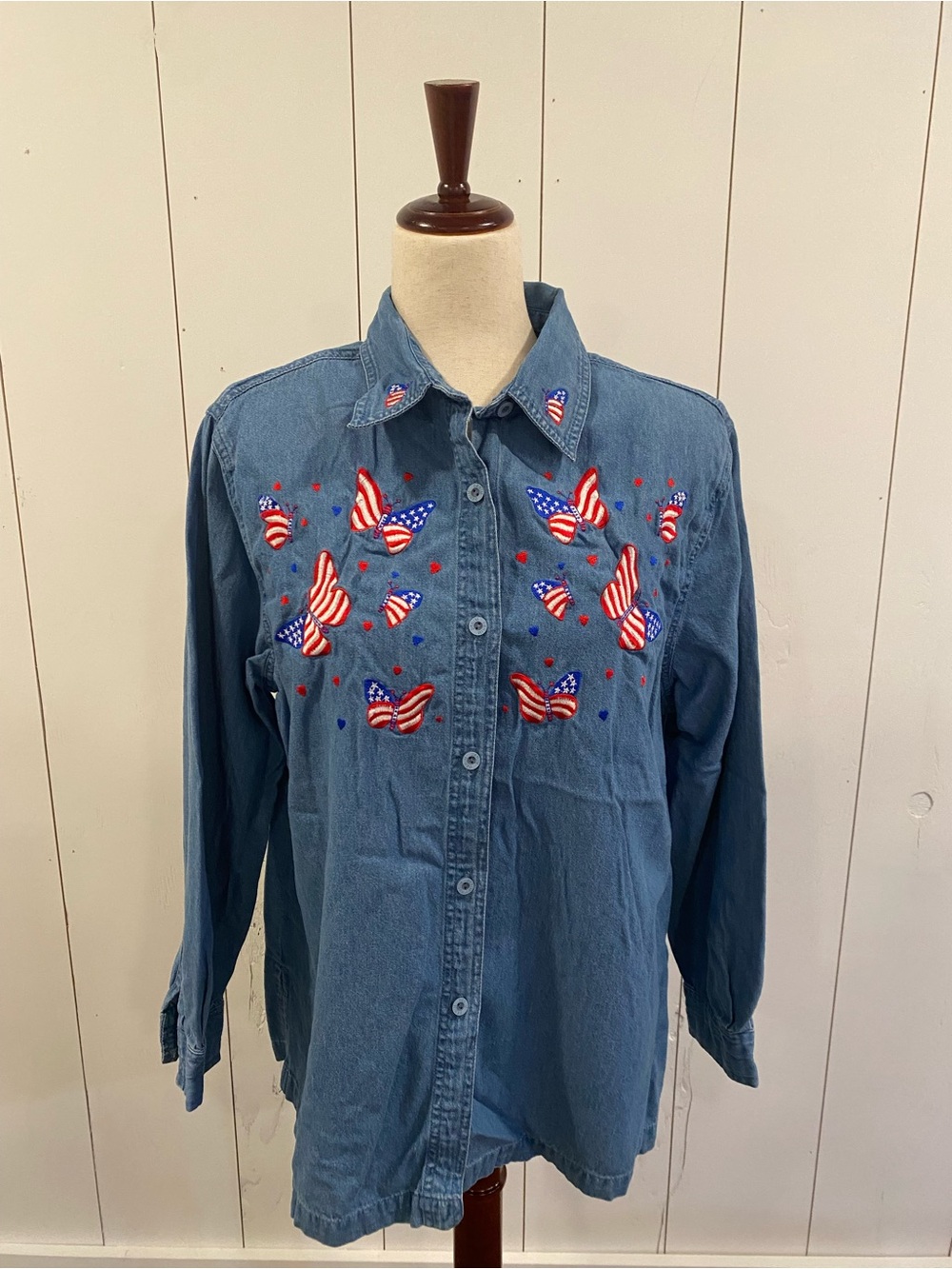 Vintage Passion Patriotic Butterfly Embroidered Denim Shirt Medium